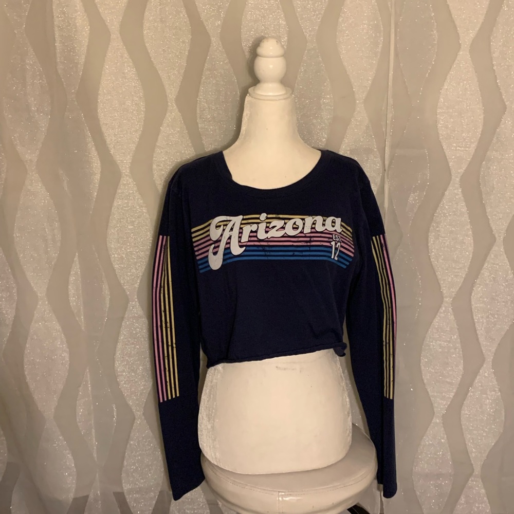 Raw hem cropped long sleeve